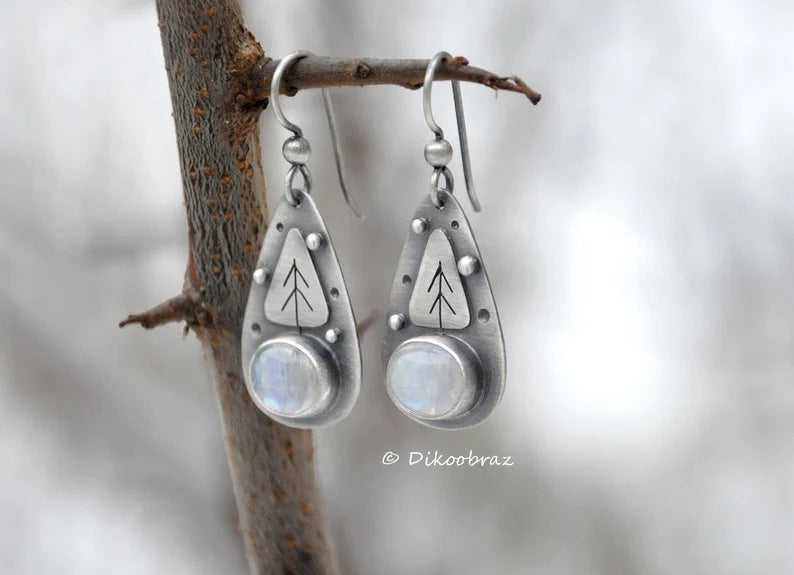 Charming Earring for Any Occasion