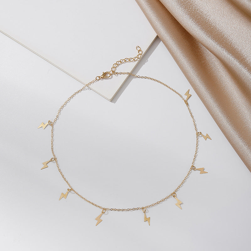 Romantic Gold Necklace for Special Moments