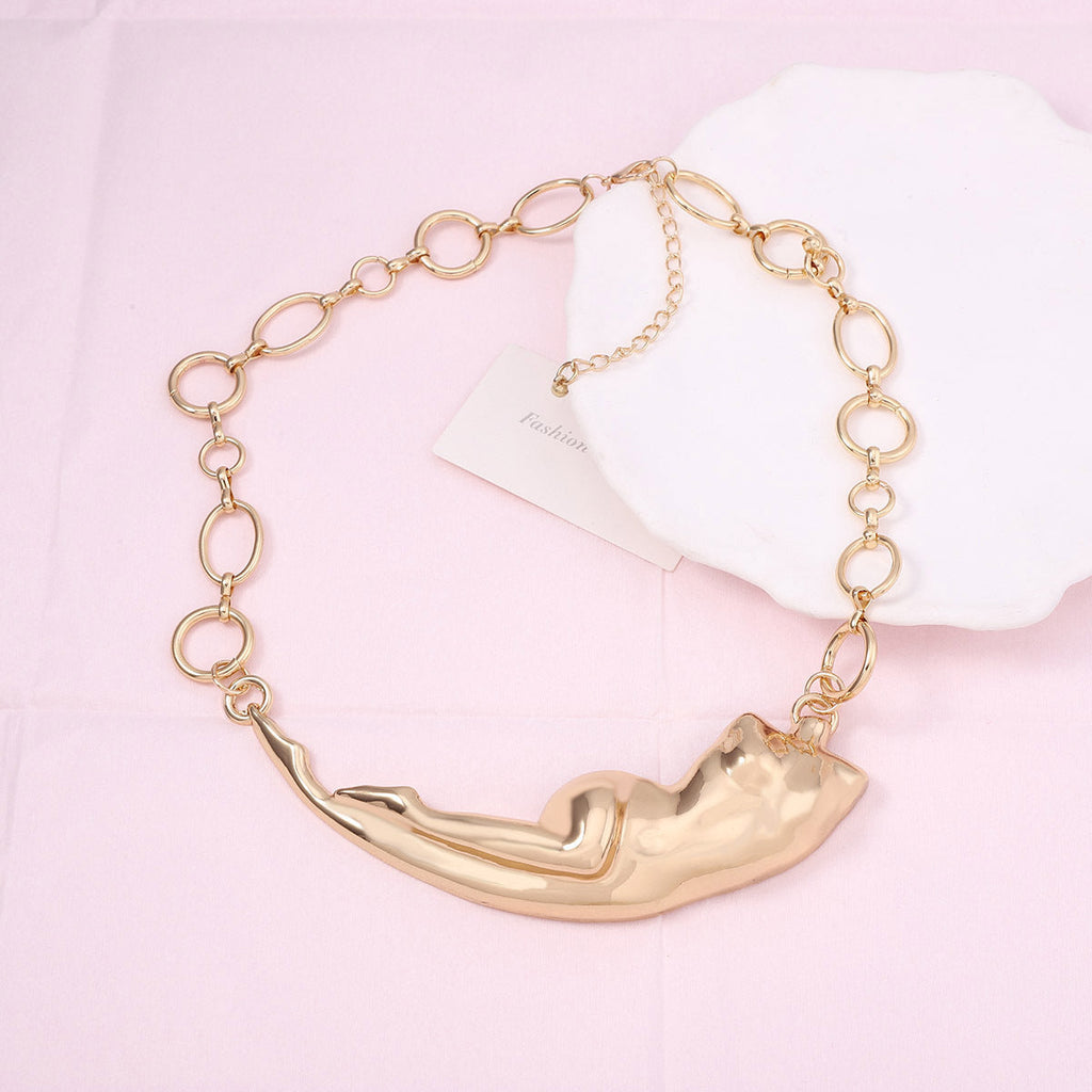 Classic Chain with Timeless Appeal