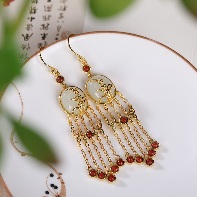 Stunning Gold Earring for Daily Wear
