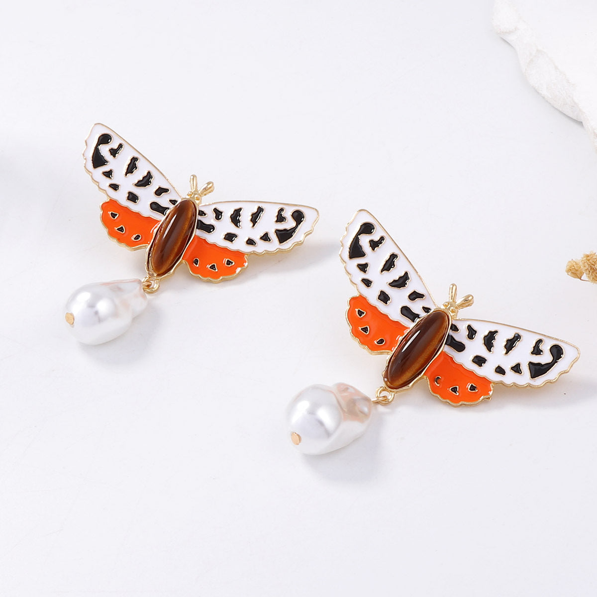 Charming Piece for Any Occasion