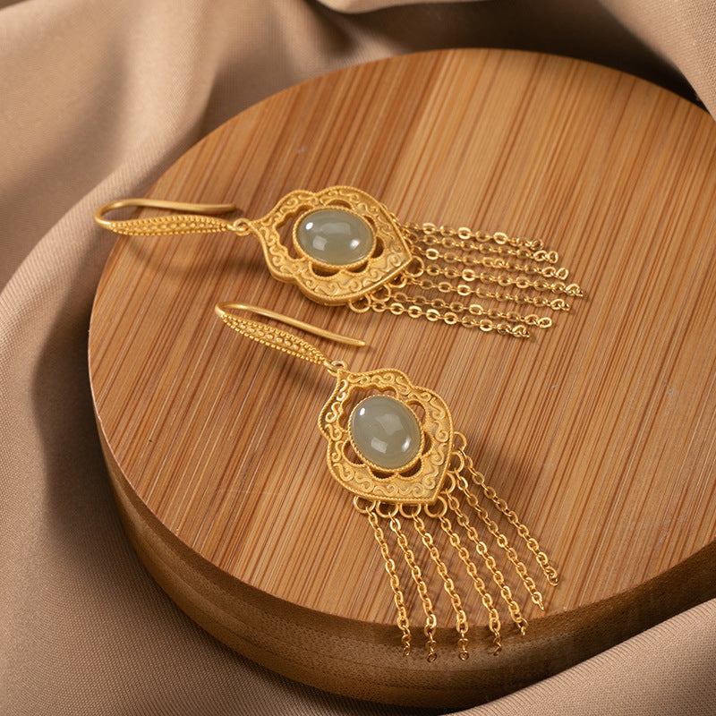 Beautiful Gold Earring with Unique Style
