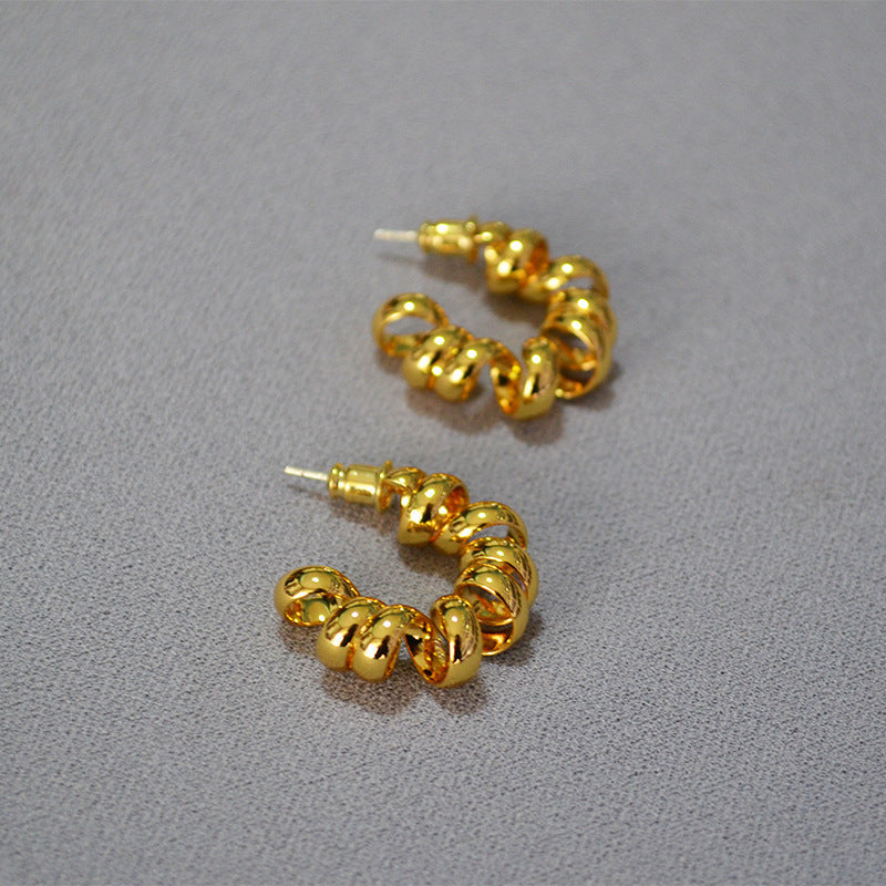 Elegant Gold Earring for Every Occasion