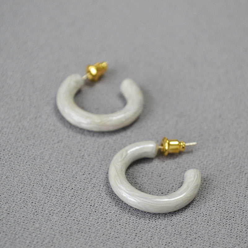 Charming Silver Earring for Any Occasion