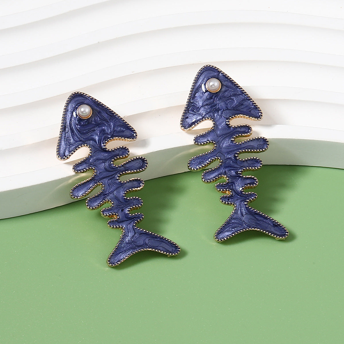 Charming Earring for Any Occasion