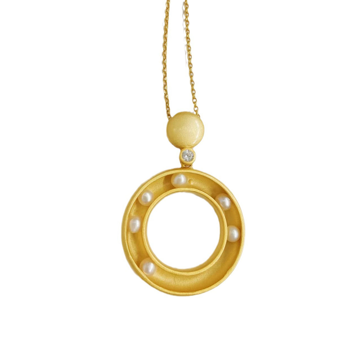 Charming Silver Necklace for Any Occasion