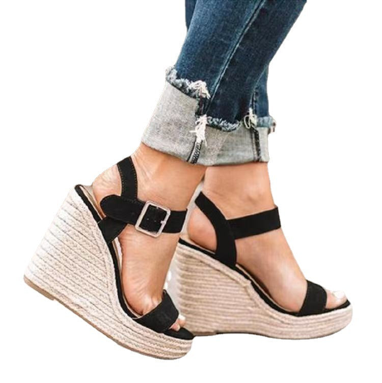 Chic Orthopedic Sandals with Unique Design