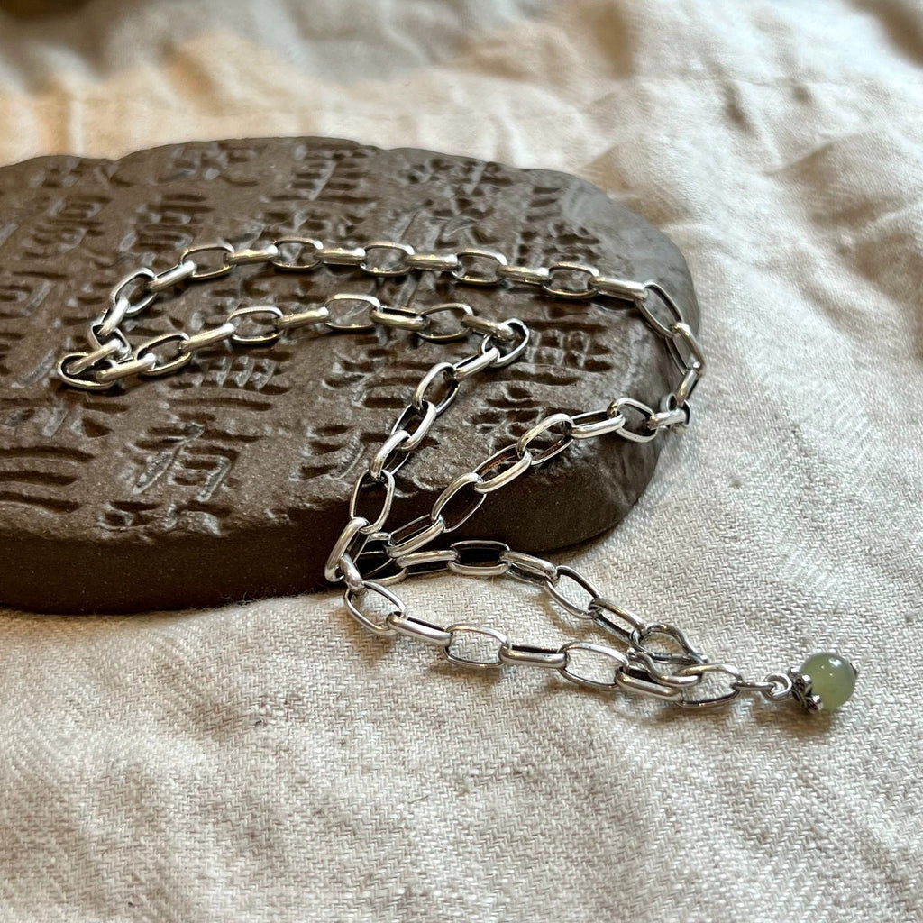 Classic Silver Necklace with Timeless Appeal