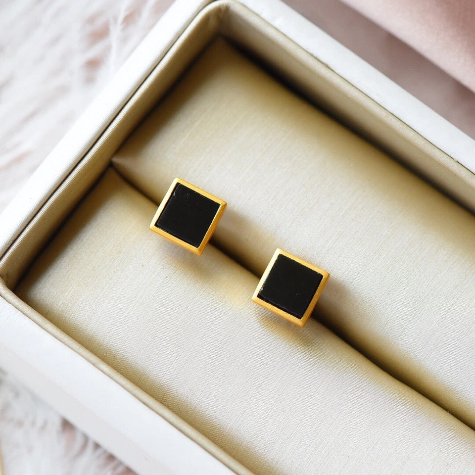Classic Silver Earring with Timeless Appeal