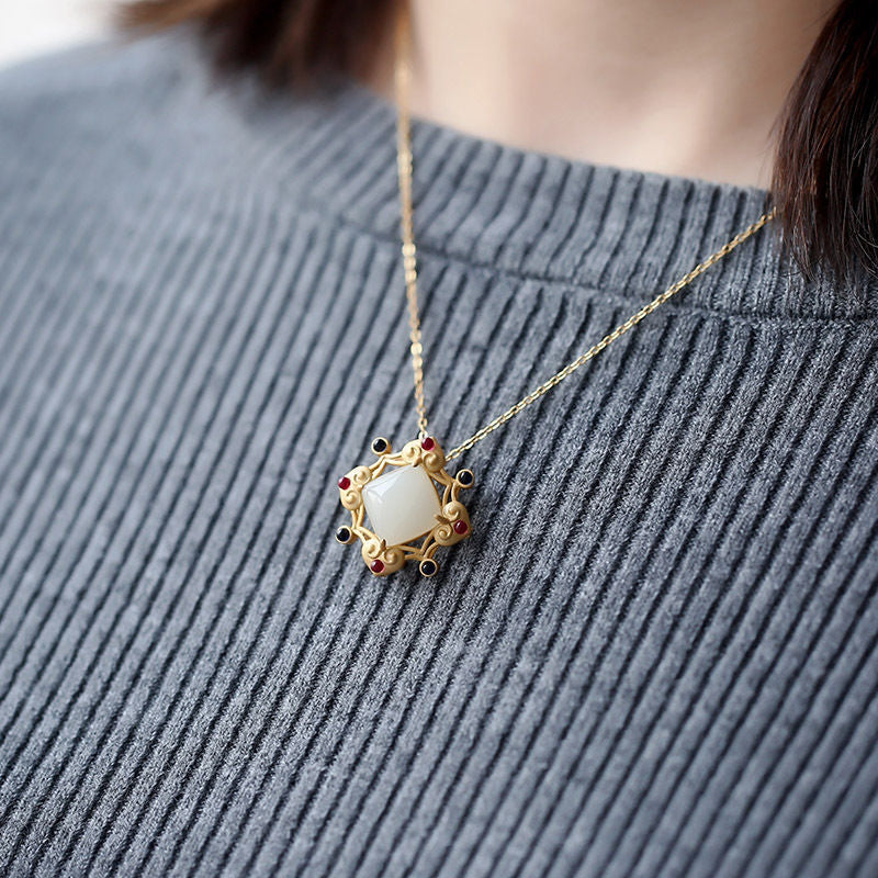 Stunning Gold Pendant for Daily Wear