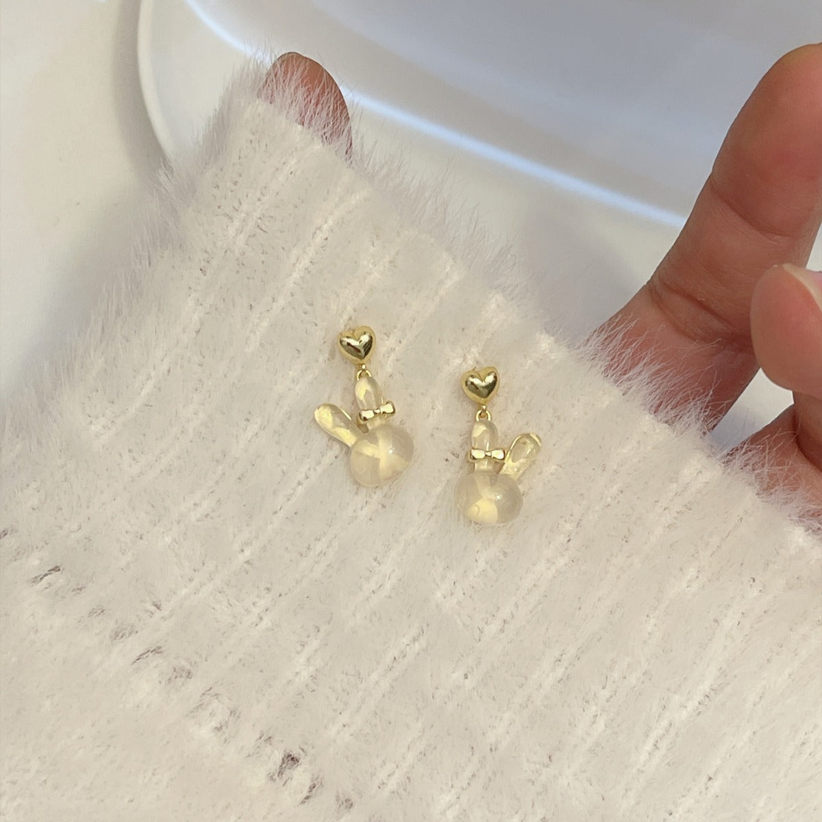 Charming Earring for Any Occasion