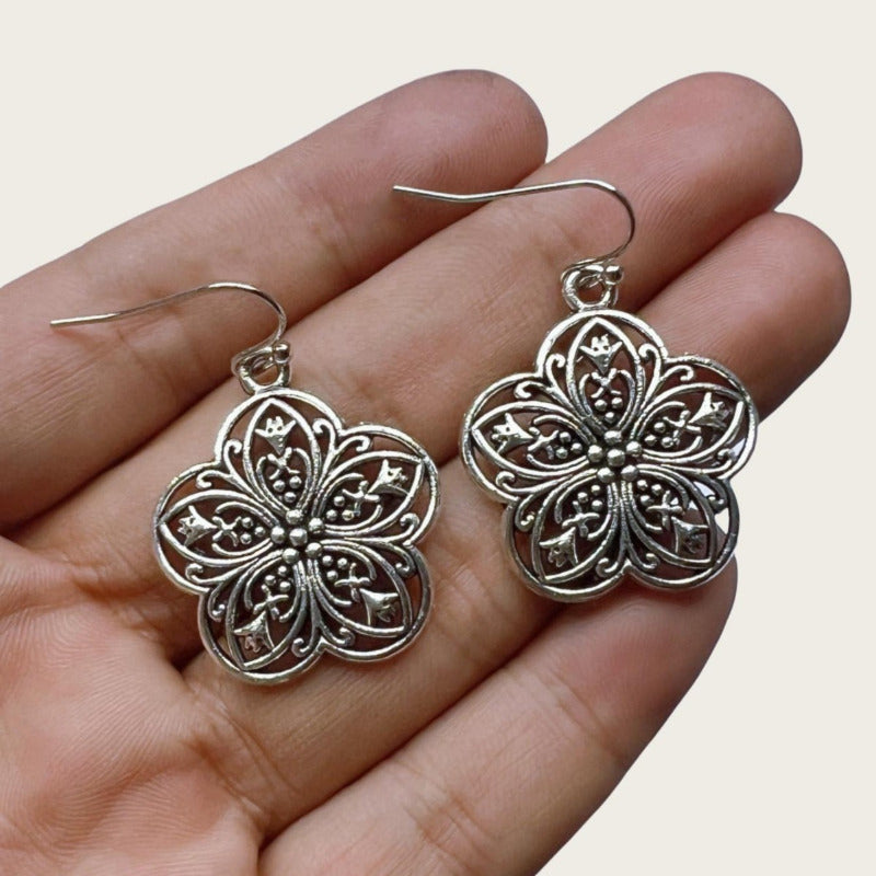 Elegant Silver Earring for Every Occasion
