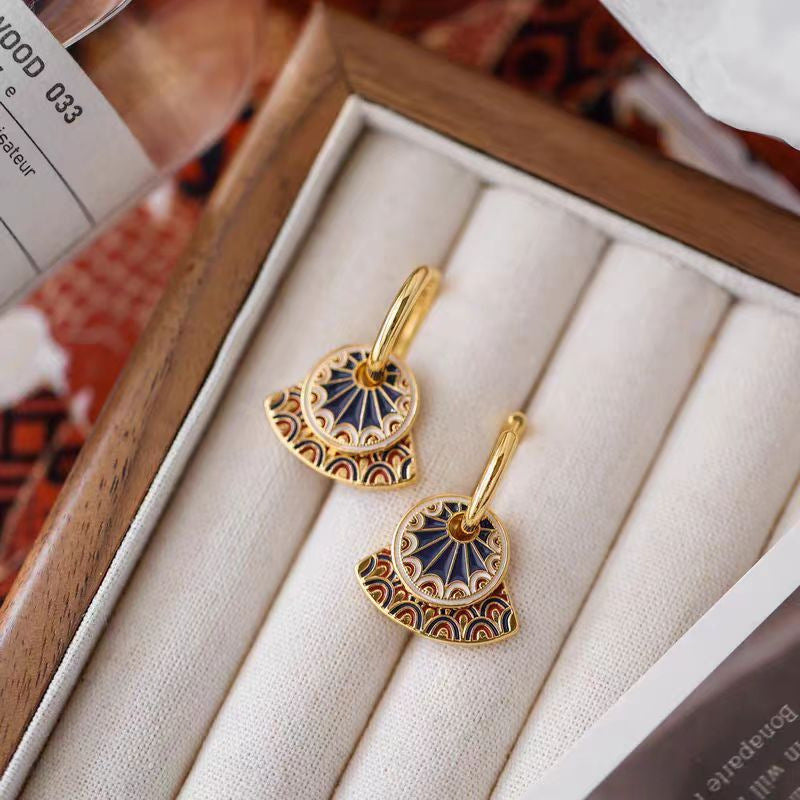 Charming Earring for Any Occasion
