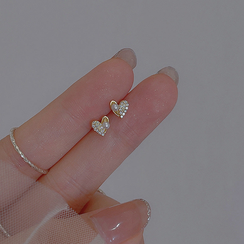 Romantic Pearl Earring for Special Moments