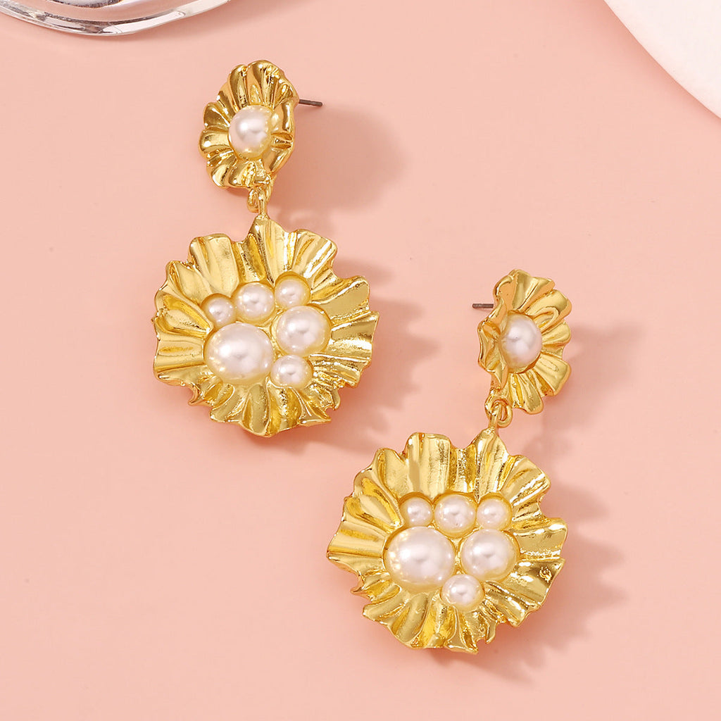 Romantic Pearl Earring for Special Moments