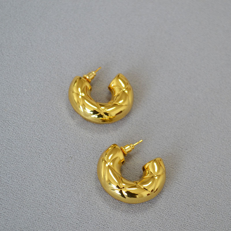 Delicate Artisan Gold Earring