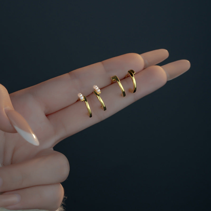 Classic Pearl Earring with Timeless Appeal