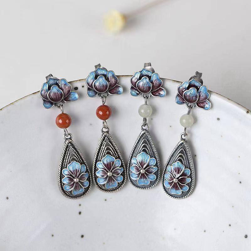 Charming Piece for Any Occasion