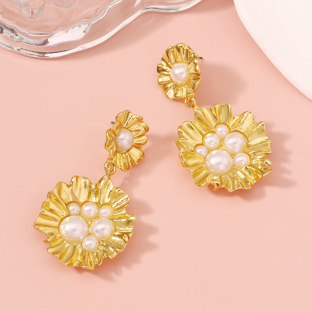 Romantic Pearl Earring for Special Moments