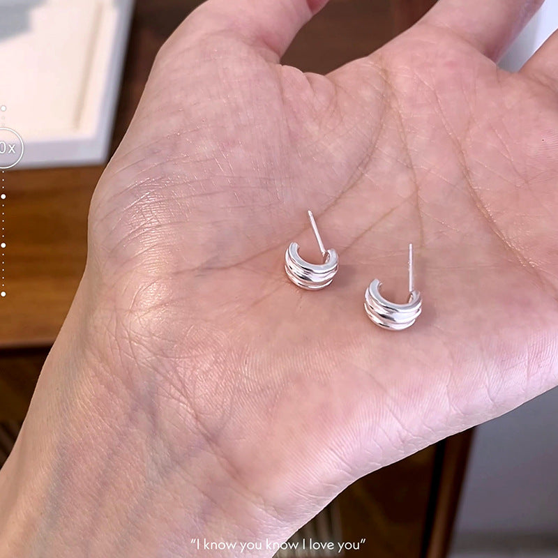 Charming Earring for Any Occasion