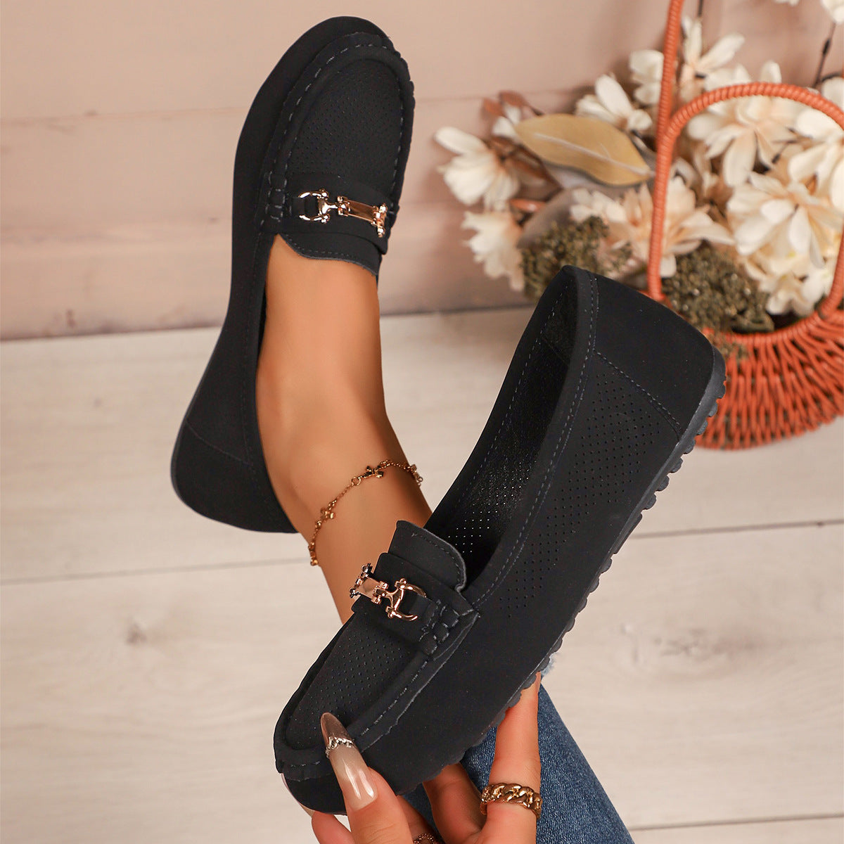 Graceful Orthopedic Shoes for Modern Look
