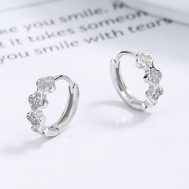 Charming Earring for Any Occasion