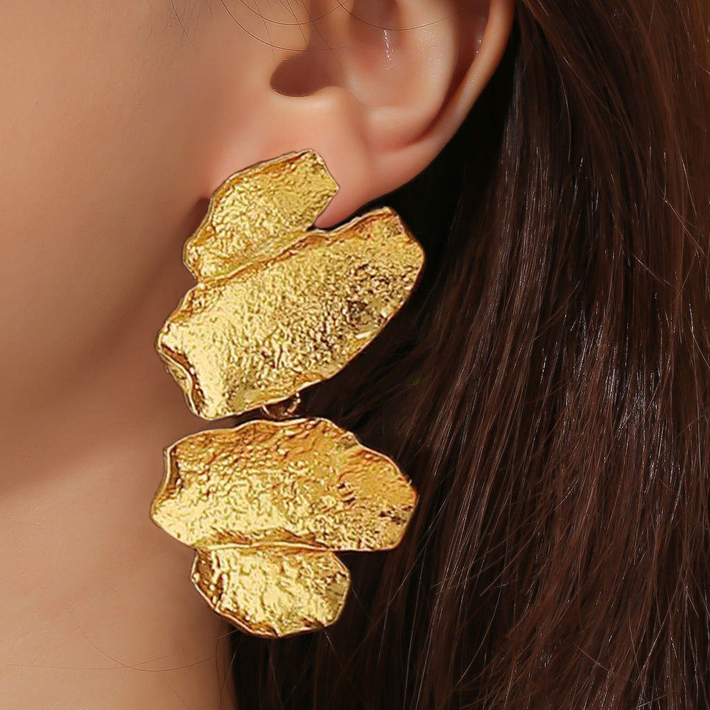 Beautiful Gold Earring with Unique Style
