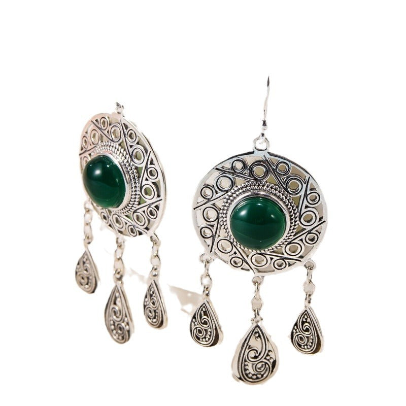 Charming Silver Earring for Any Occasion