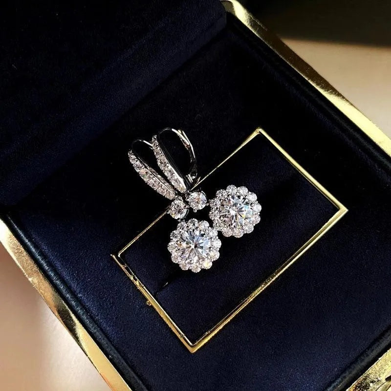 Charming Earring for Any Occasion