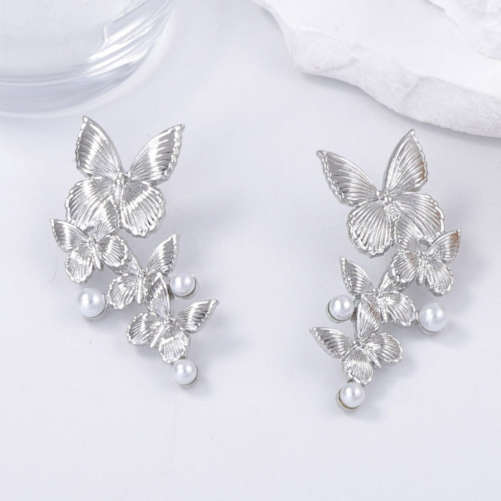 Stunning Pearl Earring for Daily Wear