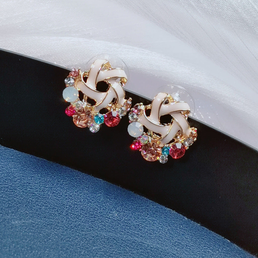 Charming Earring for Any Occasion