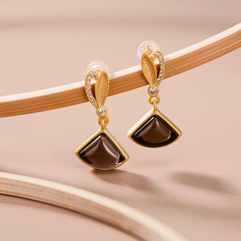 Beautiful Gold Earring with Unique Style