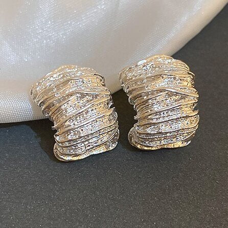 Elegant Earring for Every Occasion