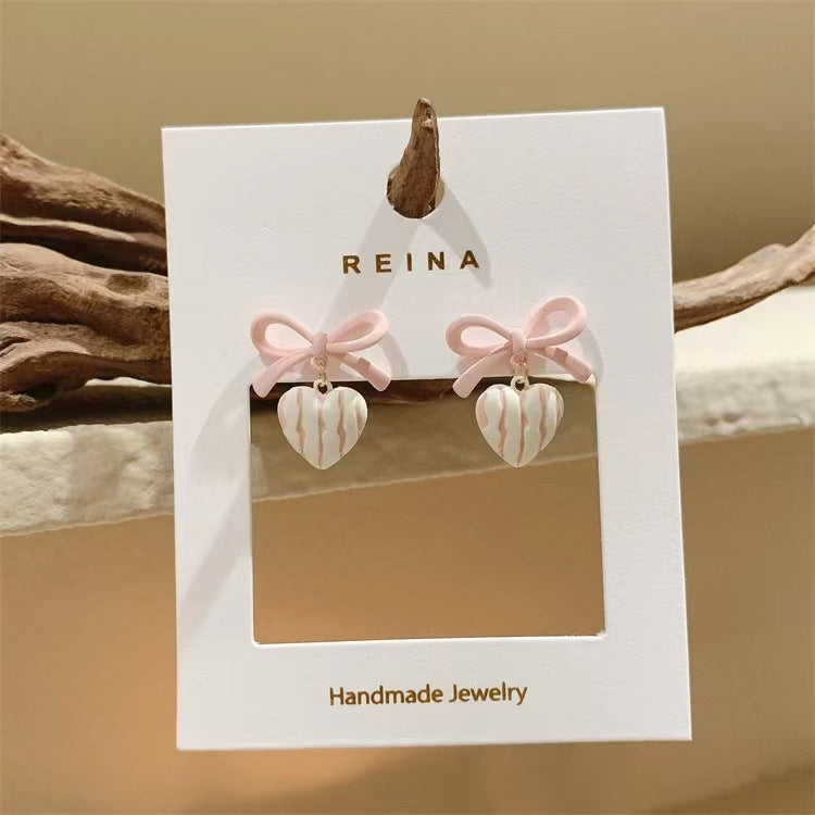 Charming Earring for Any Occasion