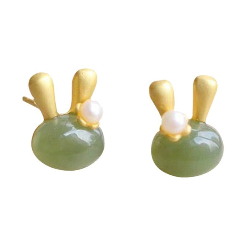 Charming Gold Earring for Any Occasion