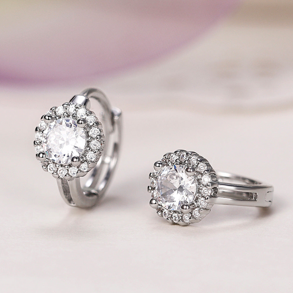 Romantic Gold Earring for Special Moments