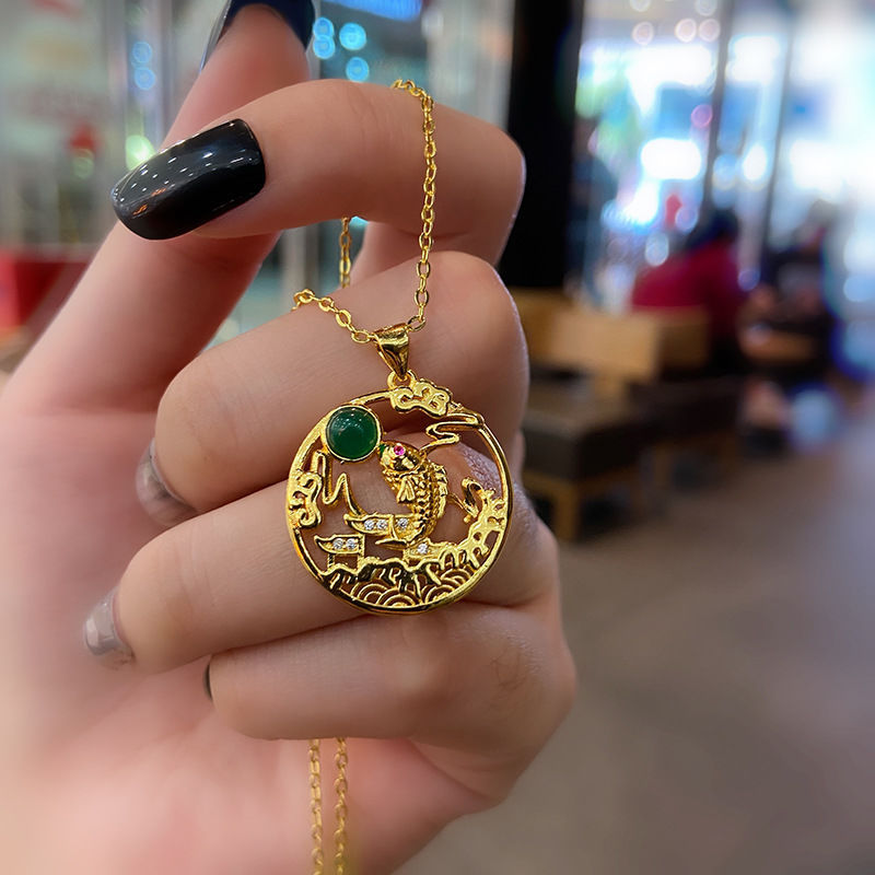 Elegant Gold Necklace for Every Occasion