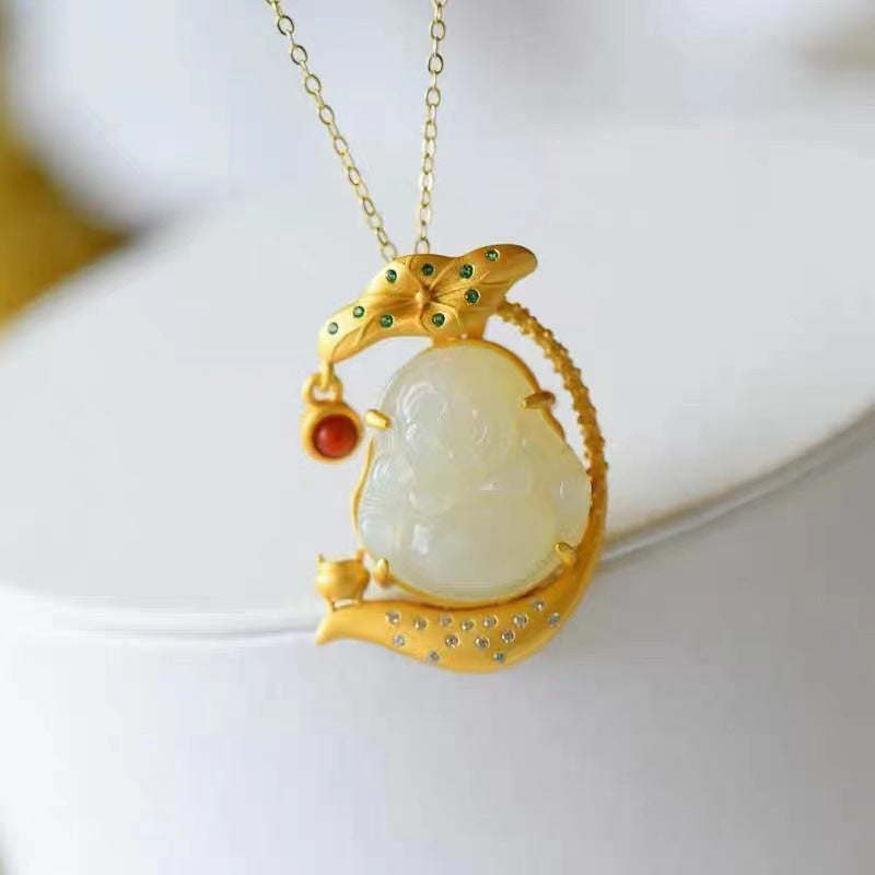 Classic Silver Necklace with Timeless Appeal