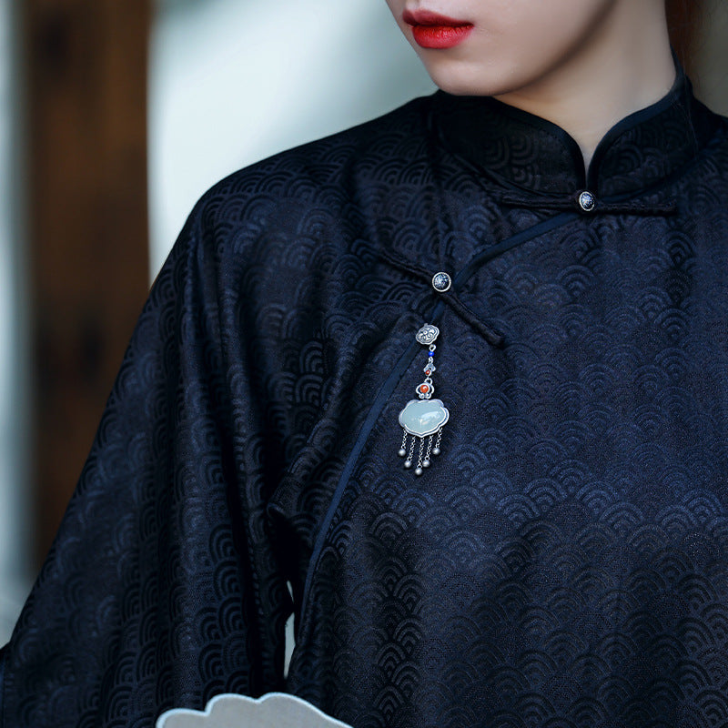 Beautiful Silver Pendant with Unique Style
