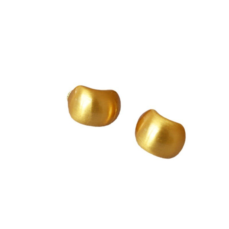 Elegant Gold Earring for Every Occasion