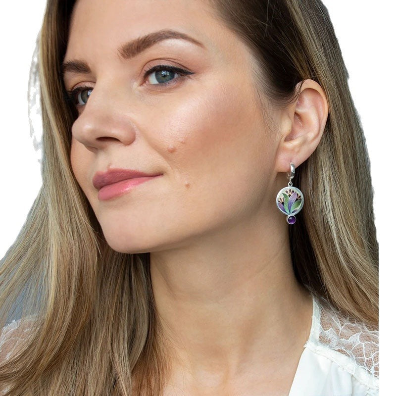 Charming Silver Earring for Any Occasion