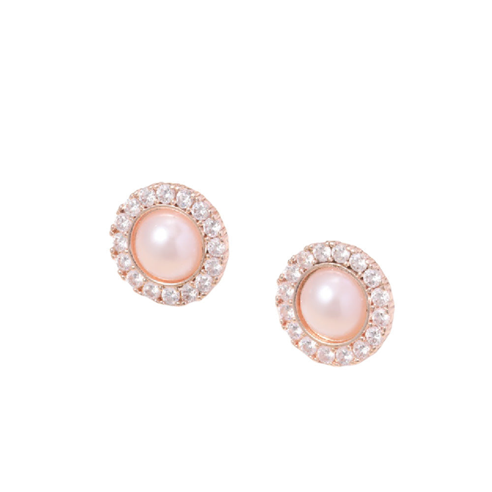 Classic Pearl Earring with Timeless Appeal