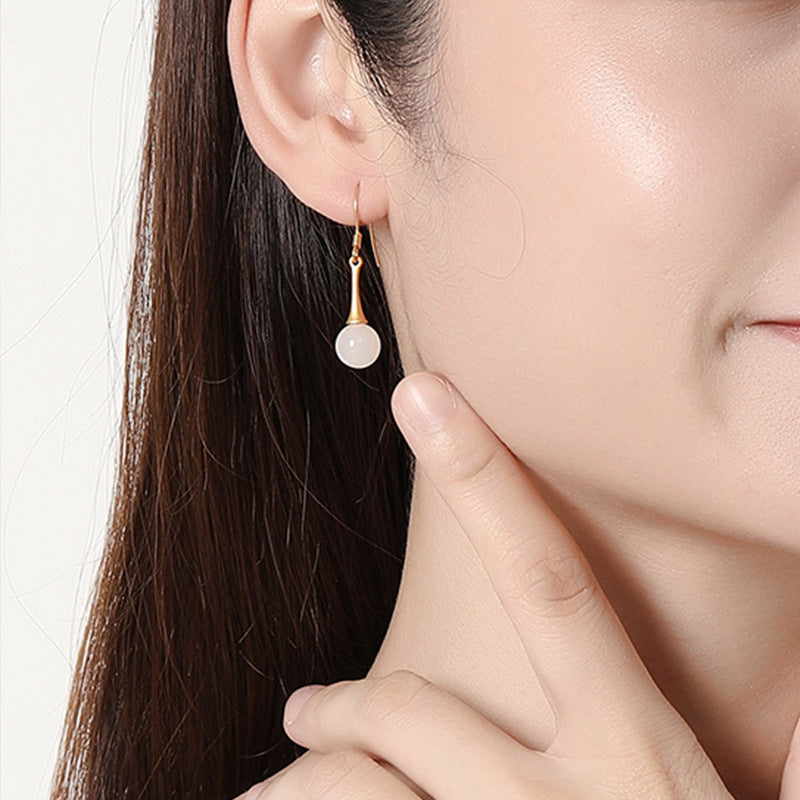 Romantic Gold Earring for Special Moments
