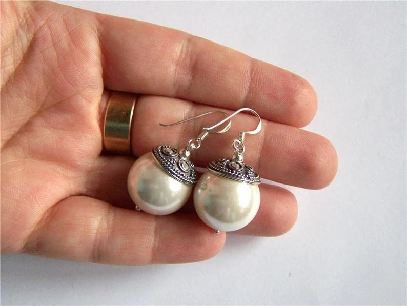 Stunning Pearl Earring for Daily Wear