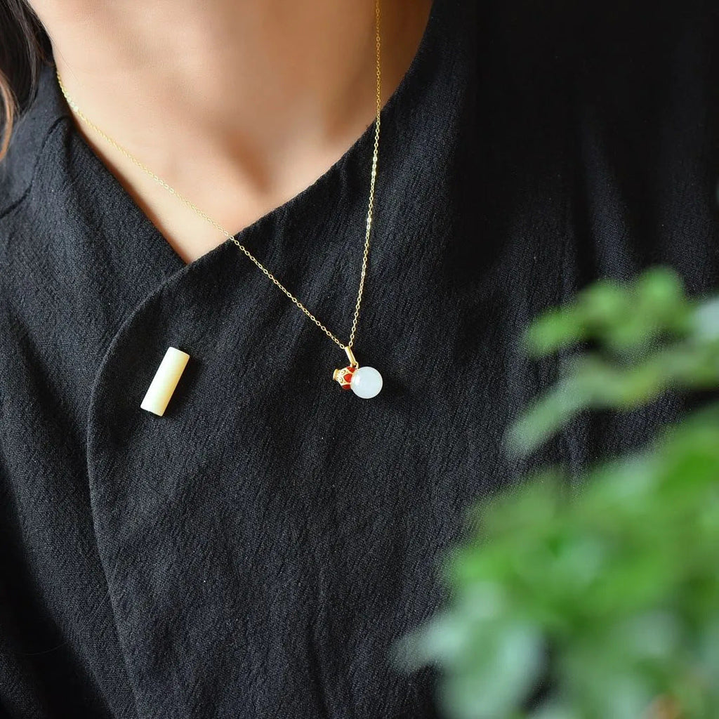 Stunning Silver Necklace for Daily Wear