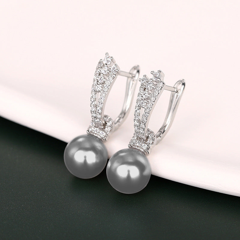 Romantic Pearl Earring for Special Moments