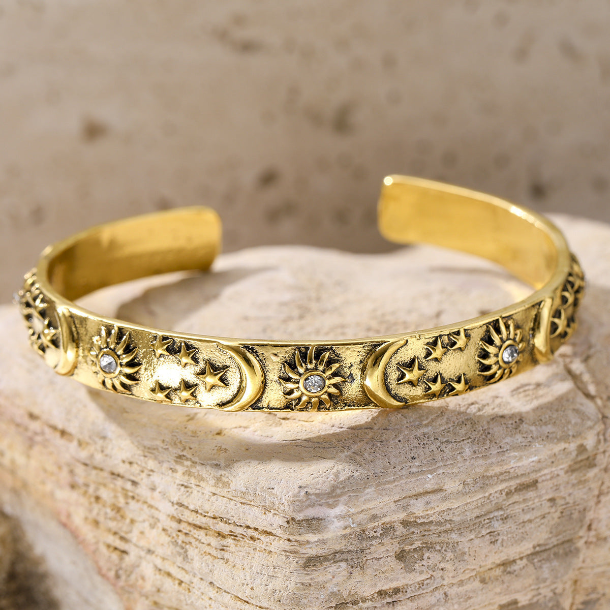 Charming Bracelet for Any Occasion