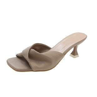 Graceful Orthopedic Sandals for Modern Look