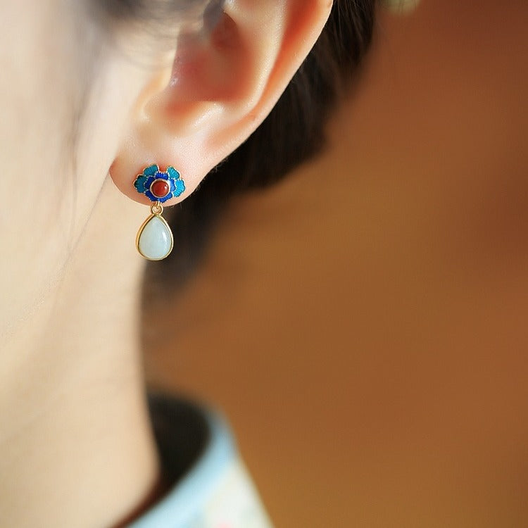 Elegant Gold Earring for Every Occasion