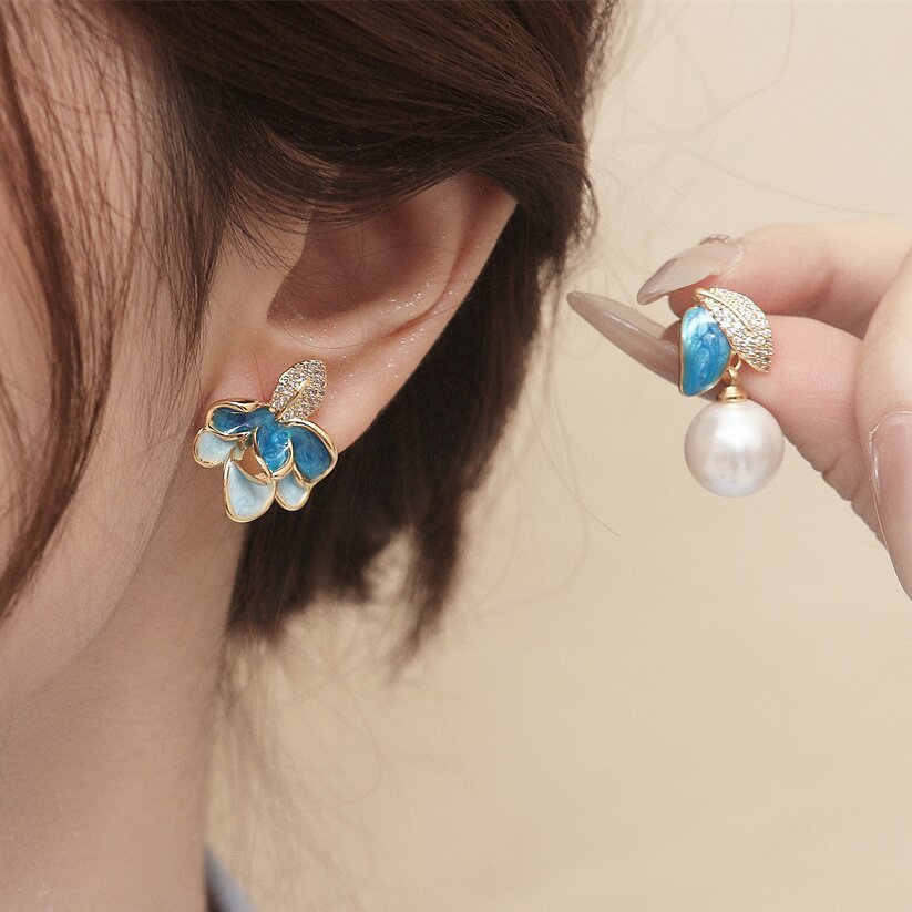 Classic Pearl Earring with Timeless Appeal